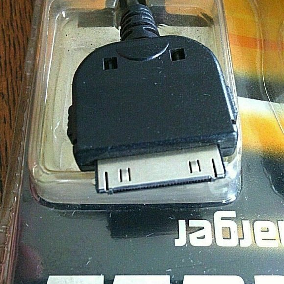 Cell Phone Car Charger DURACELL iPad(R)/iPhone(R)/iPod(R) 30-Pin Mobile Nano New - Picture 14 of 16